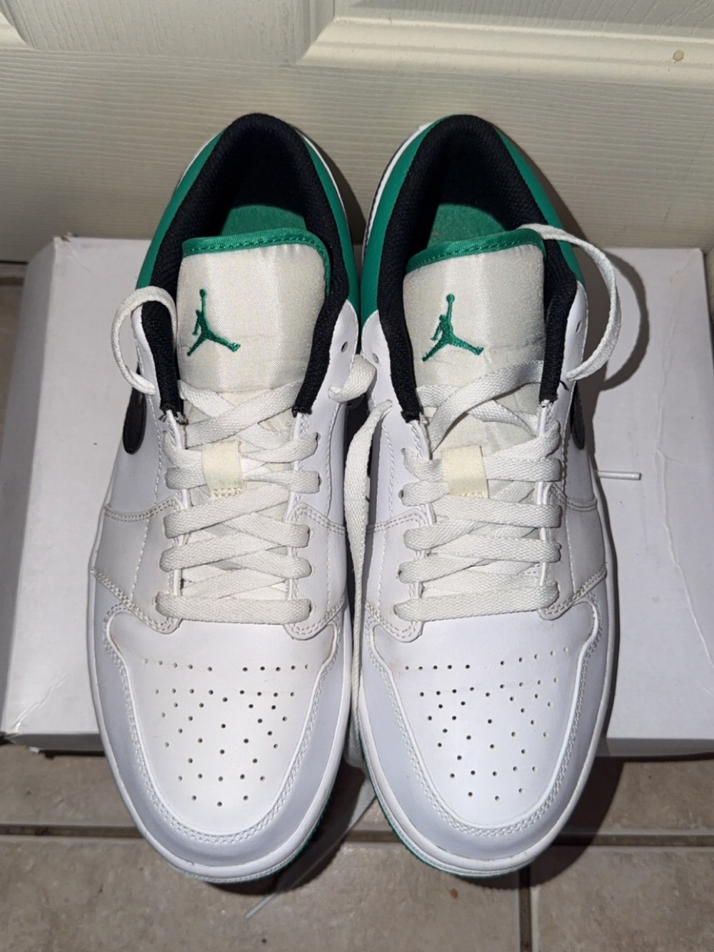 Air Jordan 1 Low "White / Lucky Green" Size 9